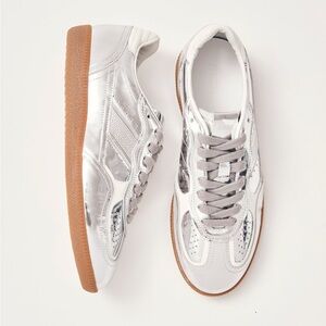 Alohas Silver Women's Sneakers